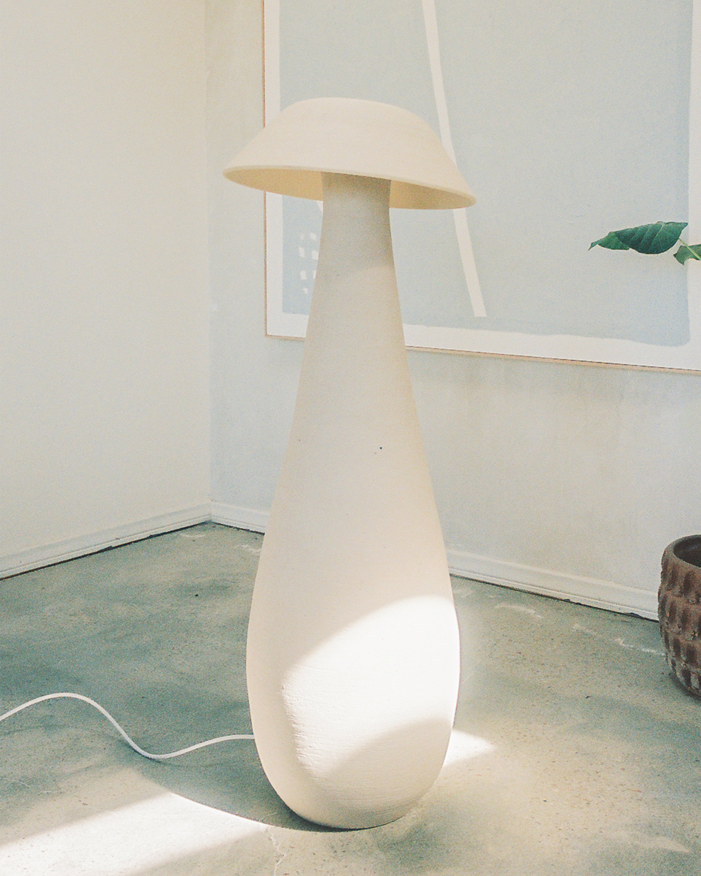 MUSHROOM_FLOOR_LAMP_BONE_WHITE