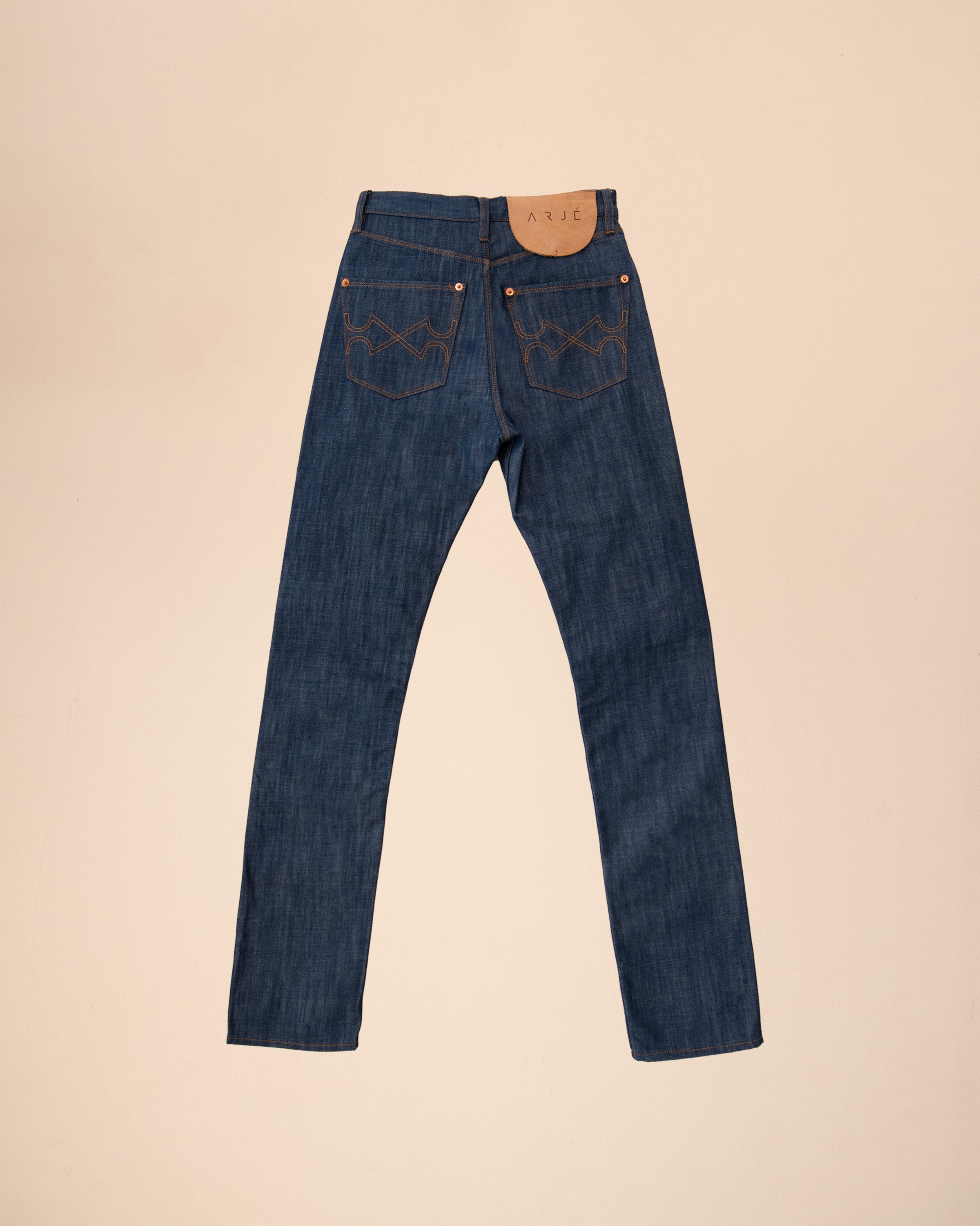 The Rae Denim Straight Leg Pants In Azul - ARJÉ