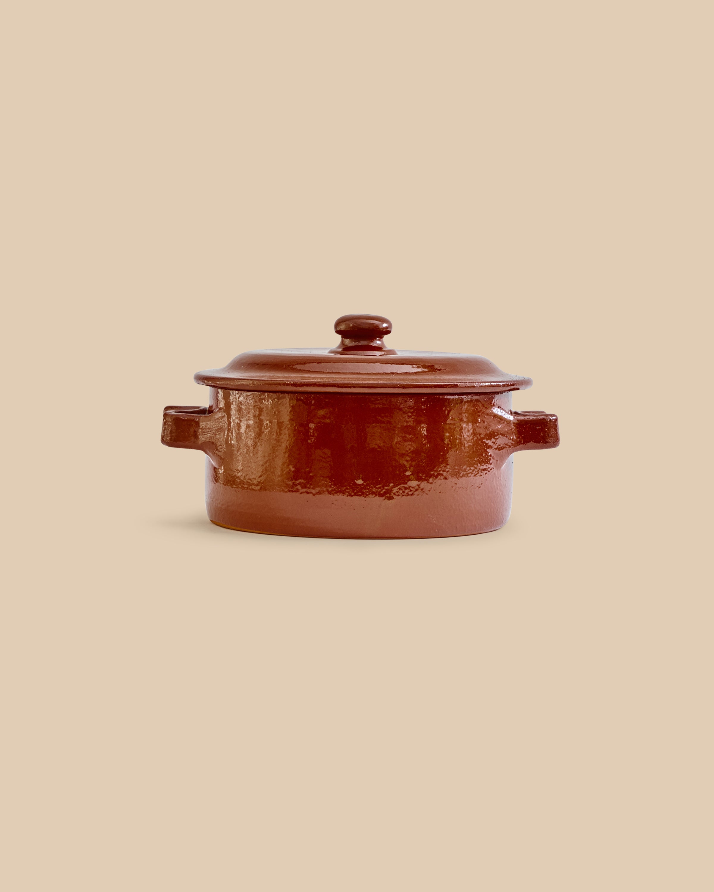https://arje.com/cdn/shop/files/il-buco-vita-bellocchi-small-casserole-terracotta-1.jpg?v=1682537106